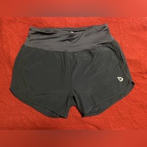 Baleaf grey workout shorts size small zipper in back top NWT